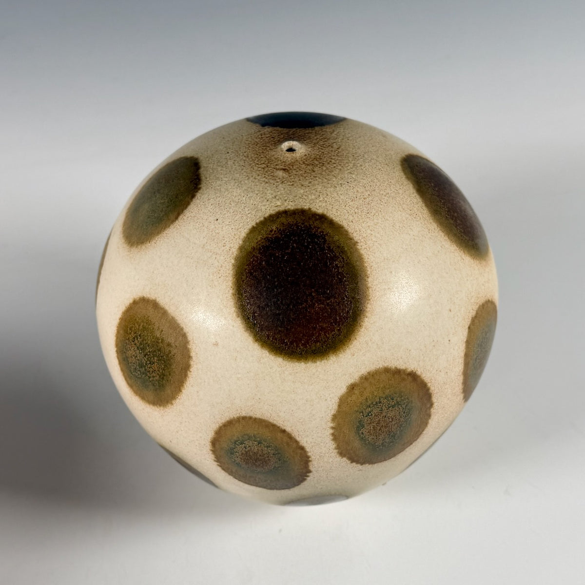 Nicholas Bernard bottle form #1