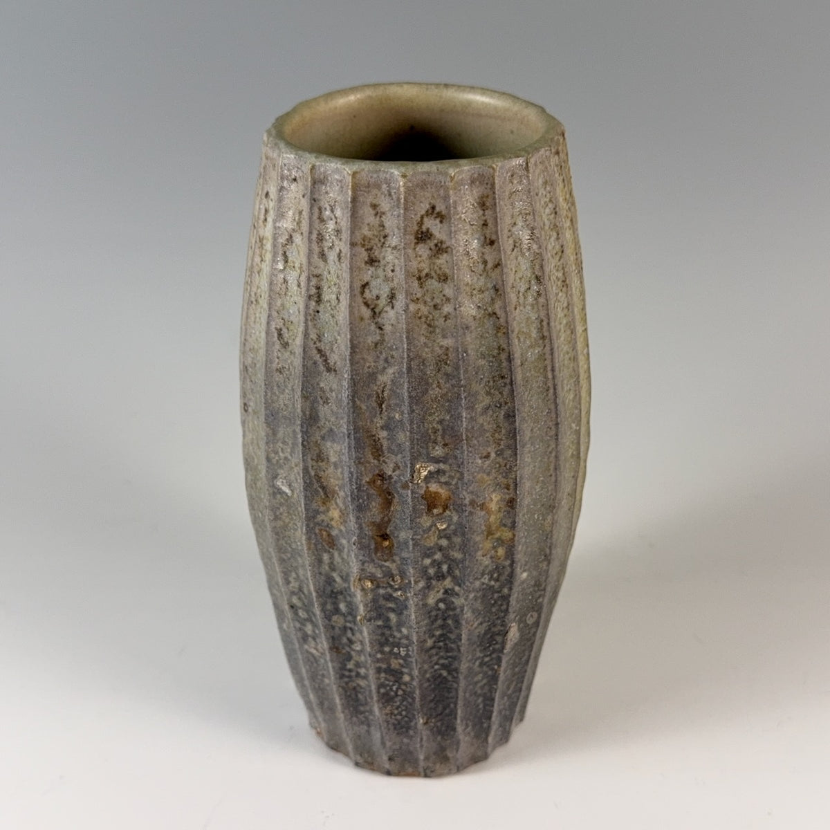 Guillermo Cuellar vase